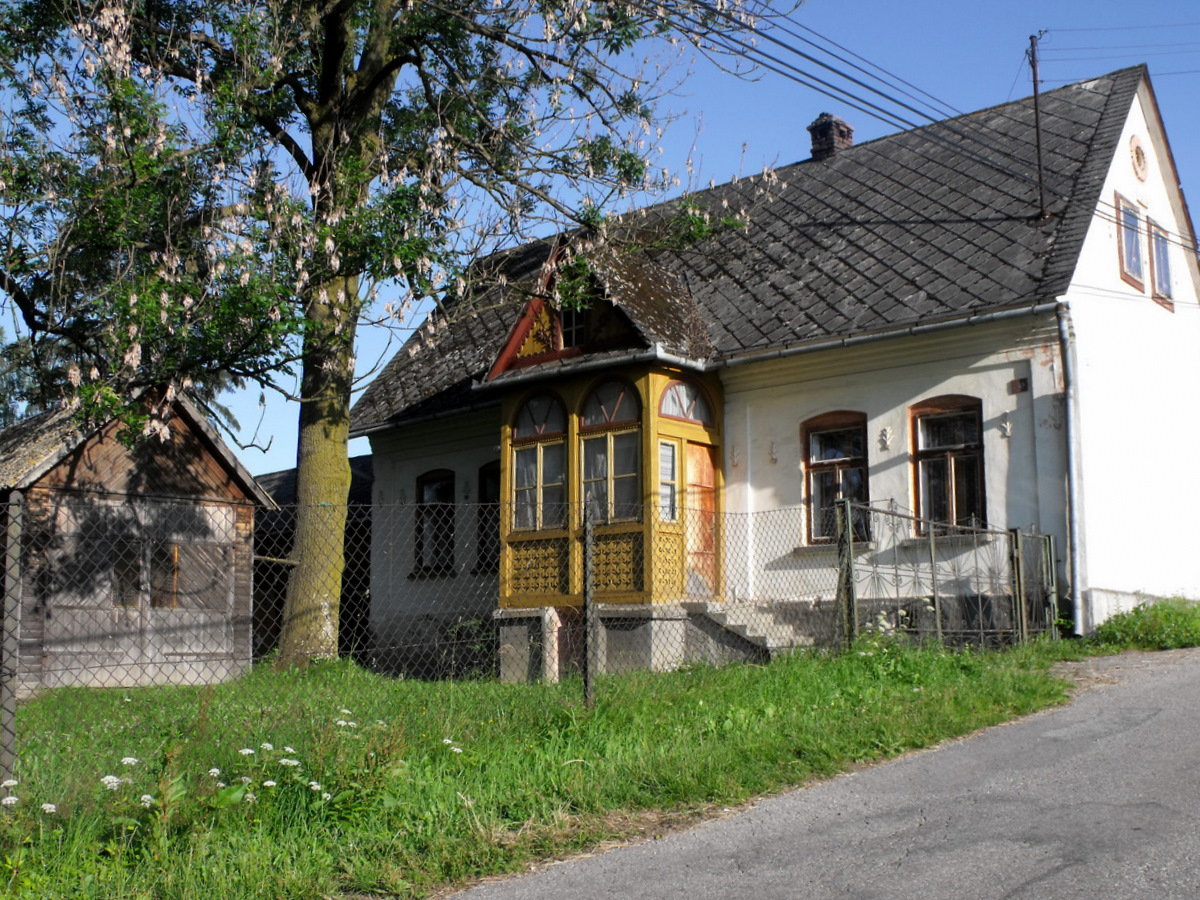 Odrowaz - interesting house near church.jpg